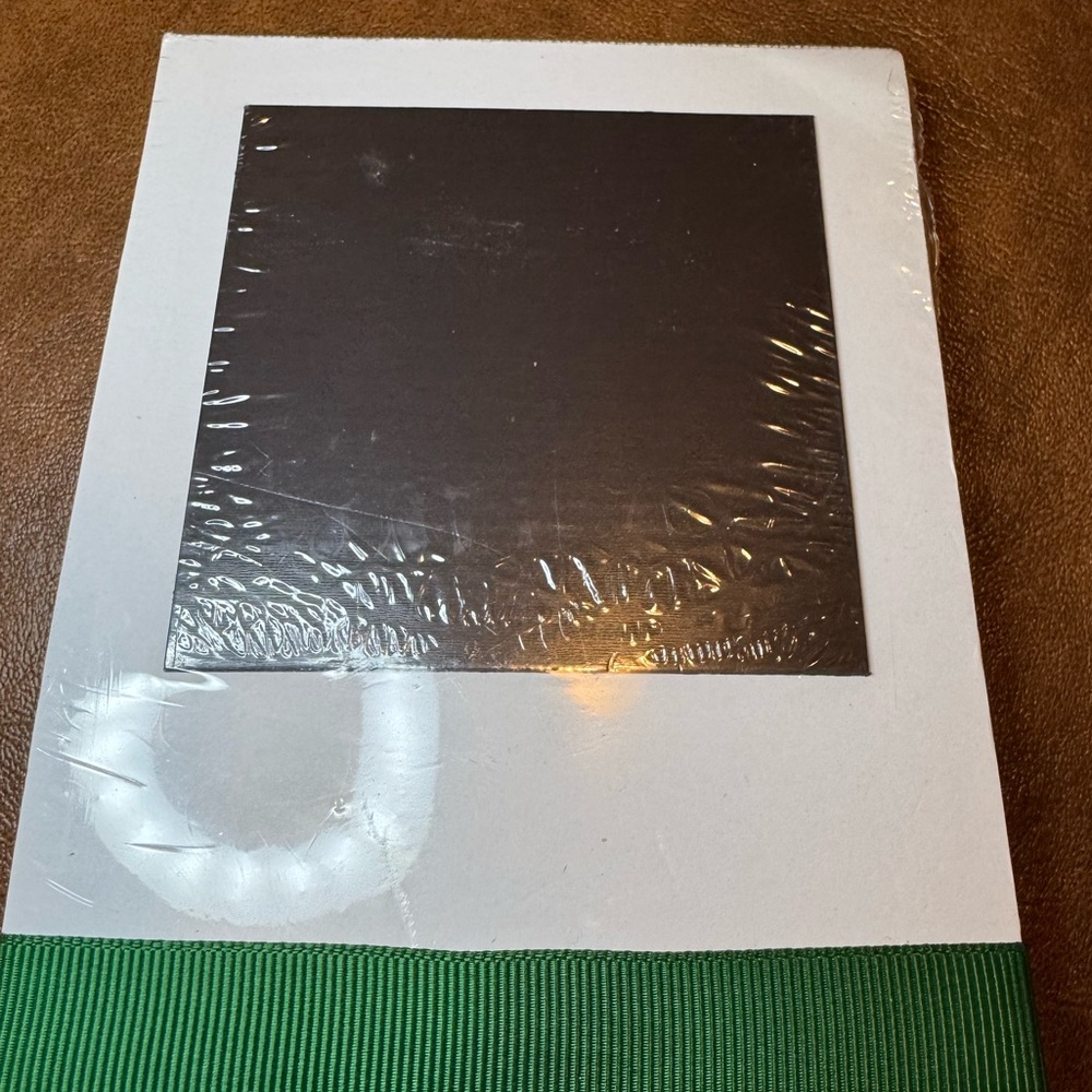 NWT Merry Christmas Notepad with Pen and Green Ribbon - Picture 6 of 6